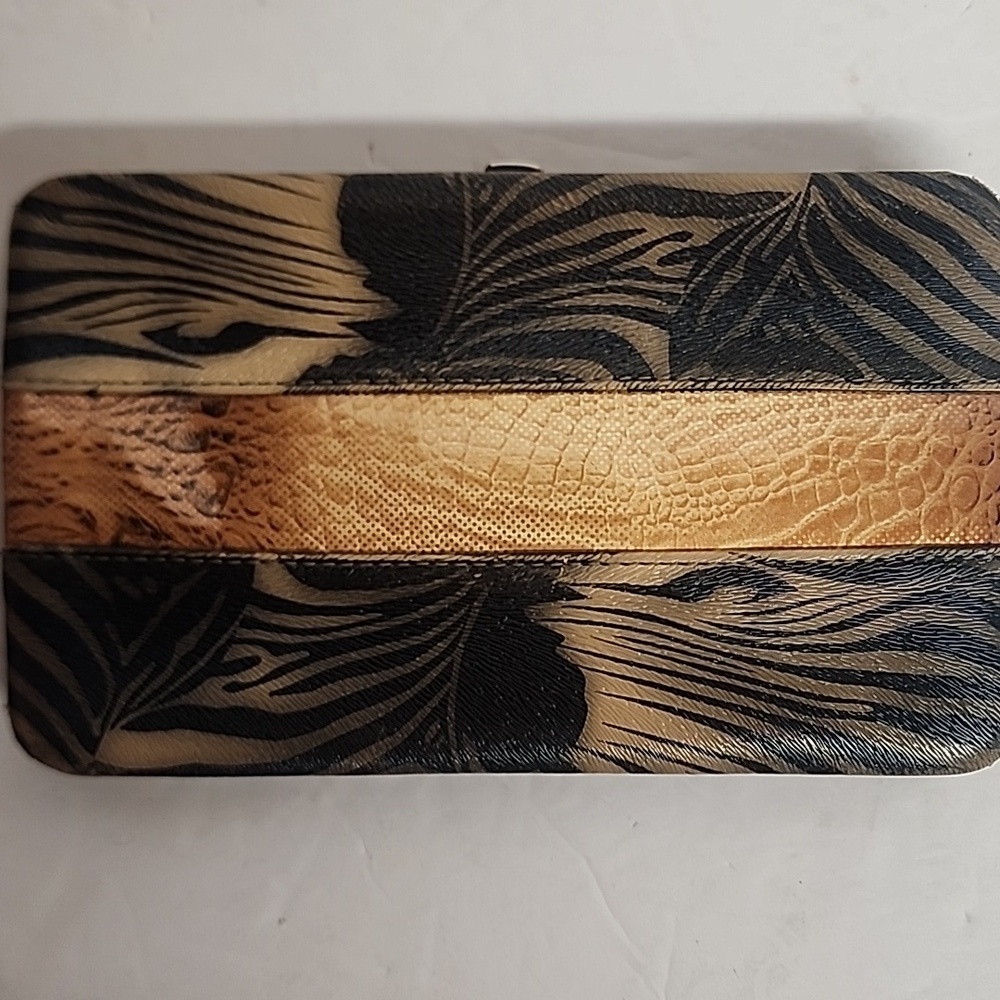 Unbranded Vintage Stunning Rare Animal Print Clutch W/Gold Accent Organizational